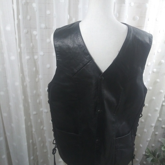 Leather vest - Picture 2 of 2